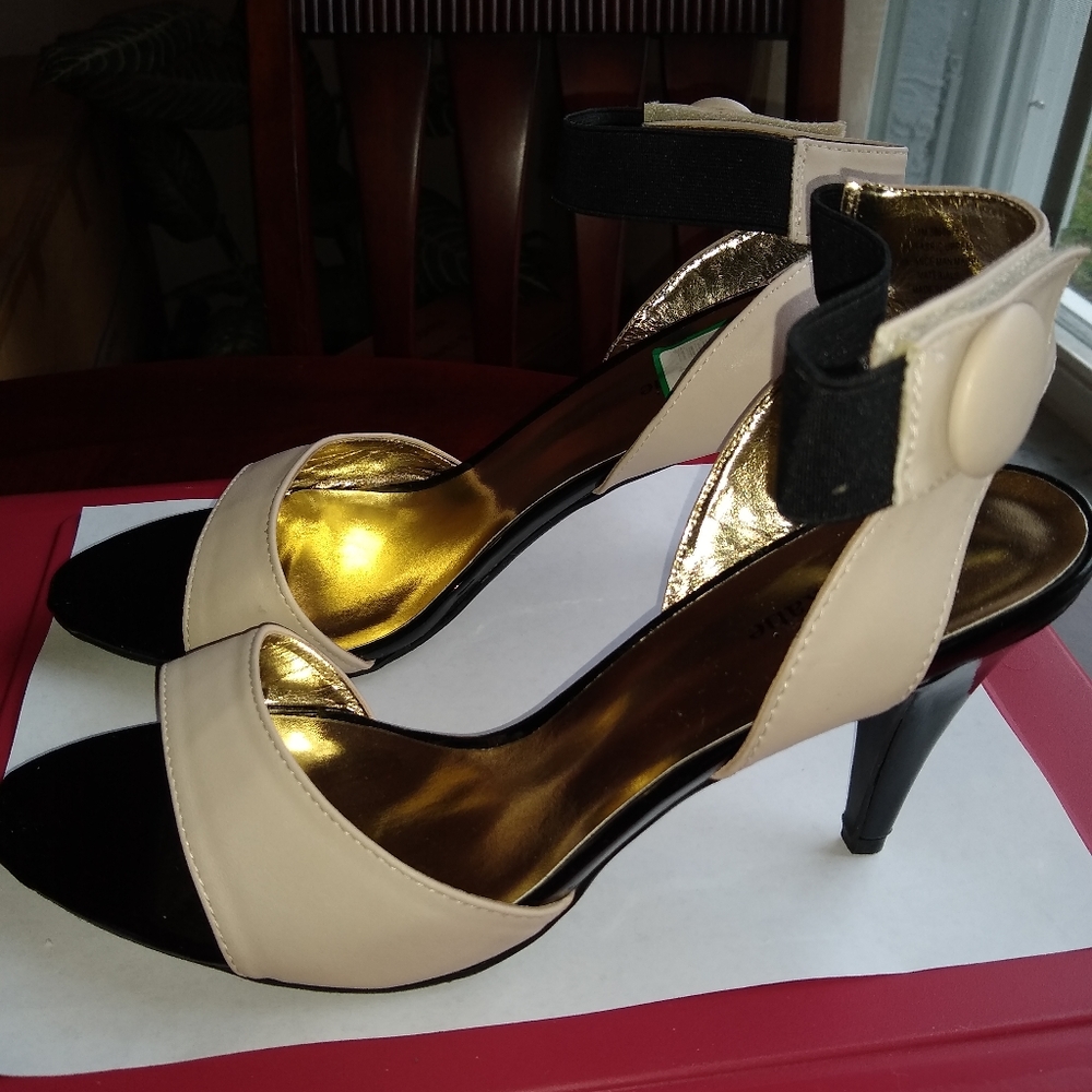 Kelly & Katie JACQUELINE heel sandal